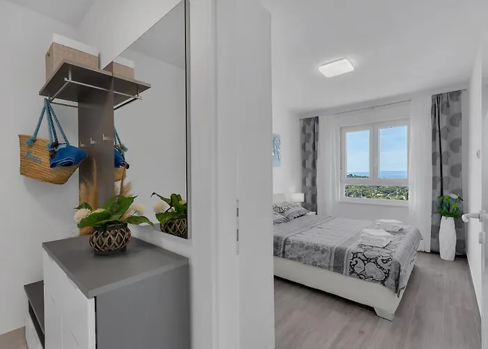 Navis, Sea View Apartment Makarska