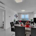Navis, Sea View Apartment