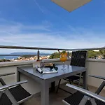 Navis, Sea View Makarska