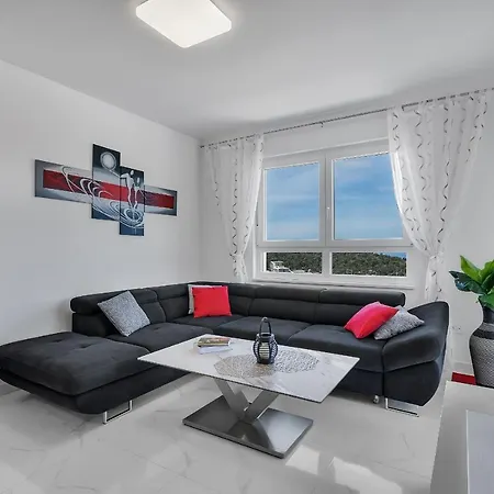 Navis, Sea View Apartment Makarska