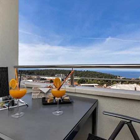 Navis, Sea View