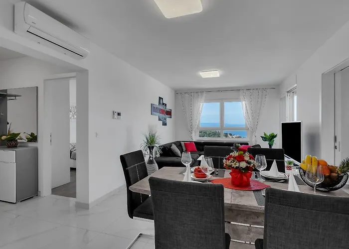 Navis, Sea View Apartament