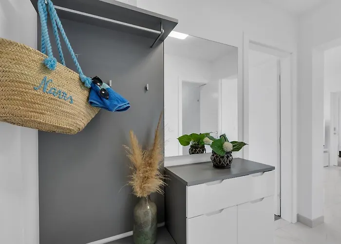 Navis, Sea View * Makarska