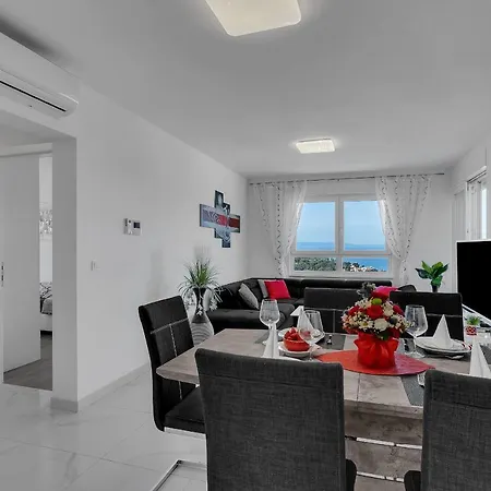 Navis, Sea View Apartmán