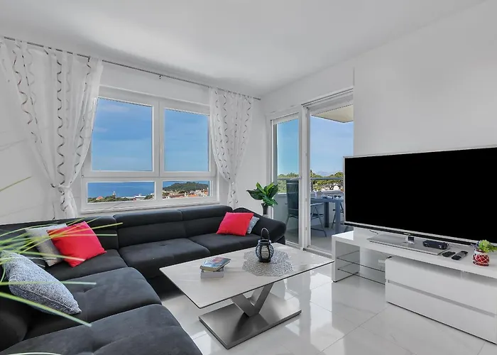 Navis, Sea View Makarska